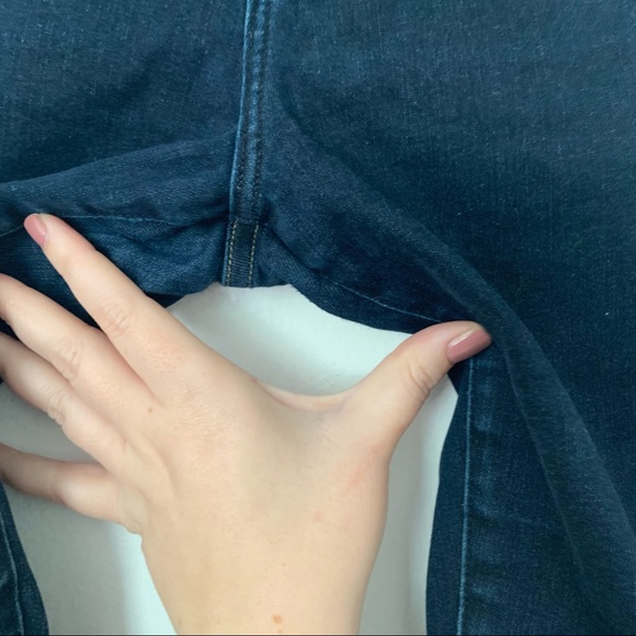 Abercrombie Skinny Leg Jean - Picture 3 of 5